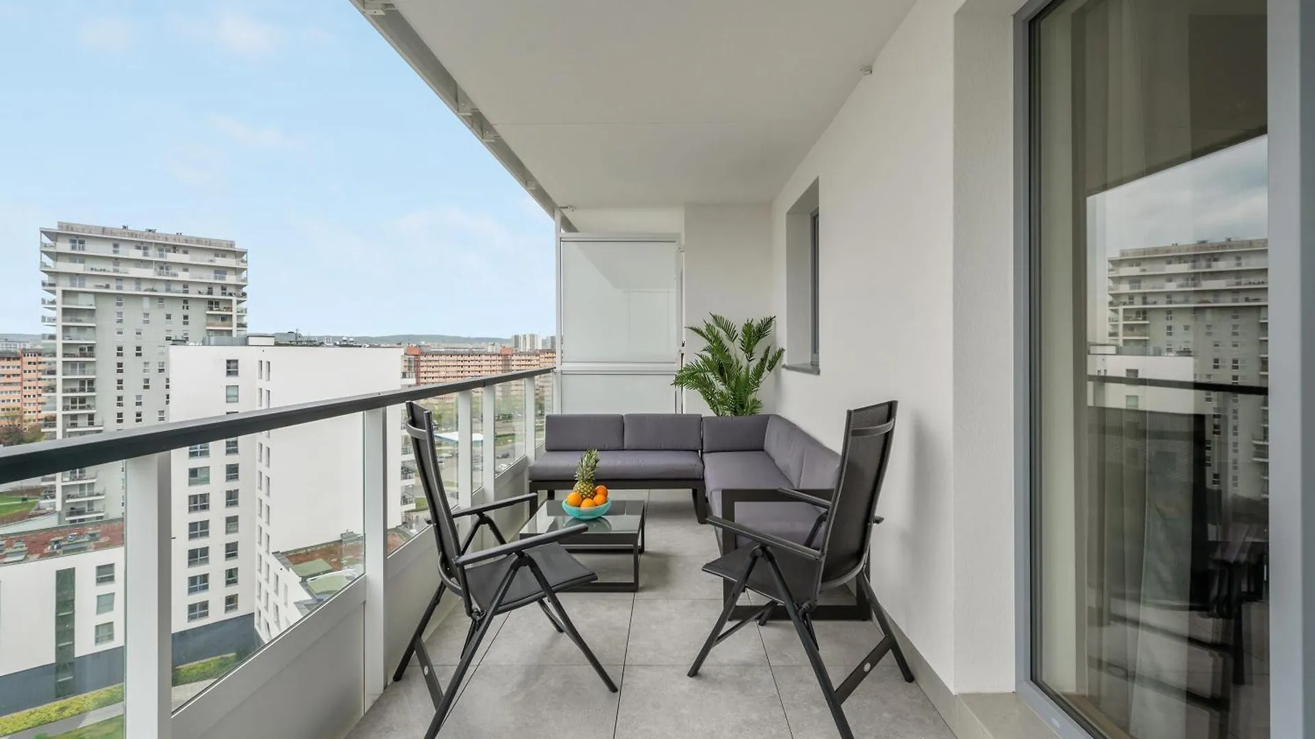 Luxury Voyager - Sea View Apartment Gdansk Poland